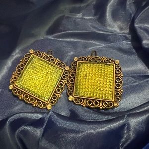 Hair clips